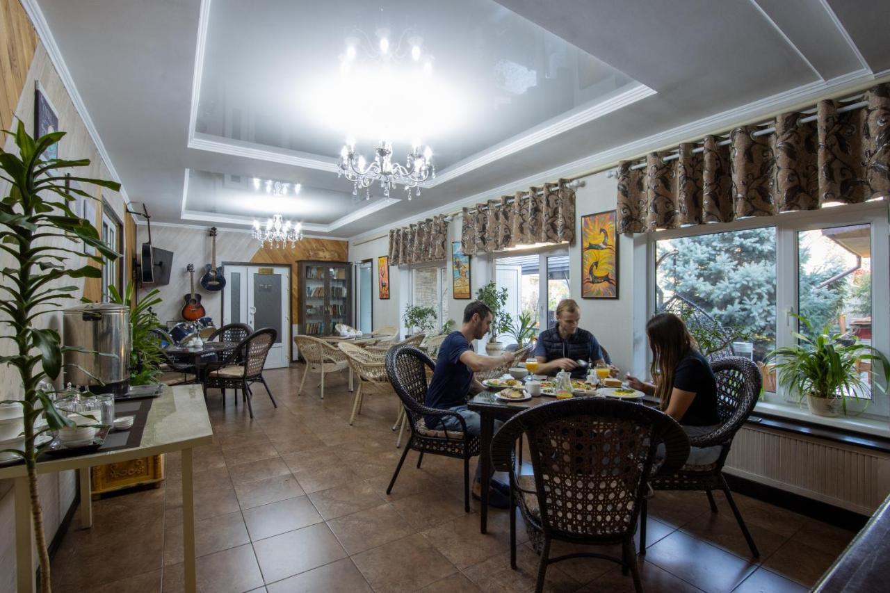Kausar Hotel Bishkek Ngoại thất bức ảnh