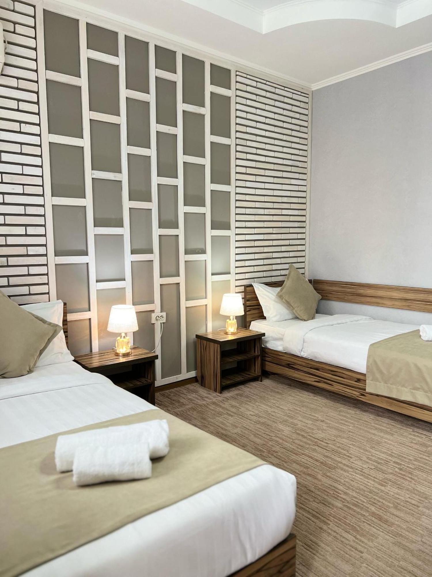 Kausar Hotel Bishkek Ngoại thất bức ảnh