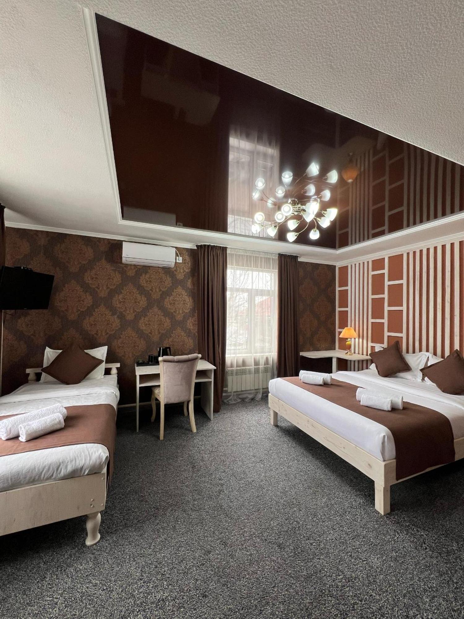 Kausar Hotel Bishkek Ngoại thất bức ảnh
