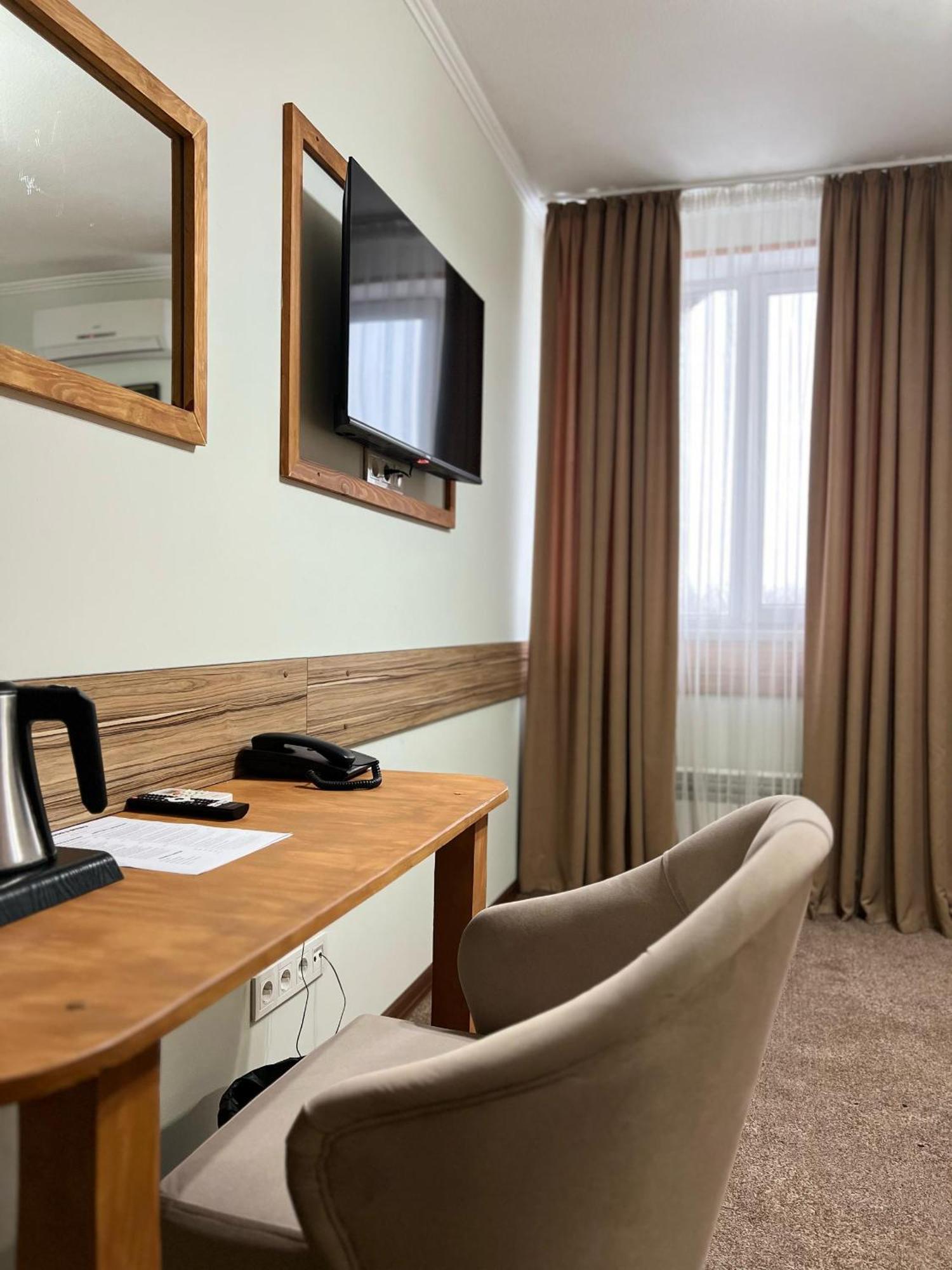 Kausar Hotel Bishkek Ngoại thất bức ảnh