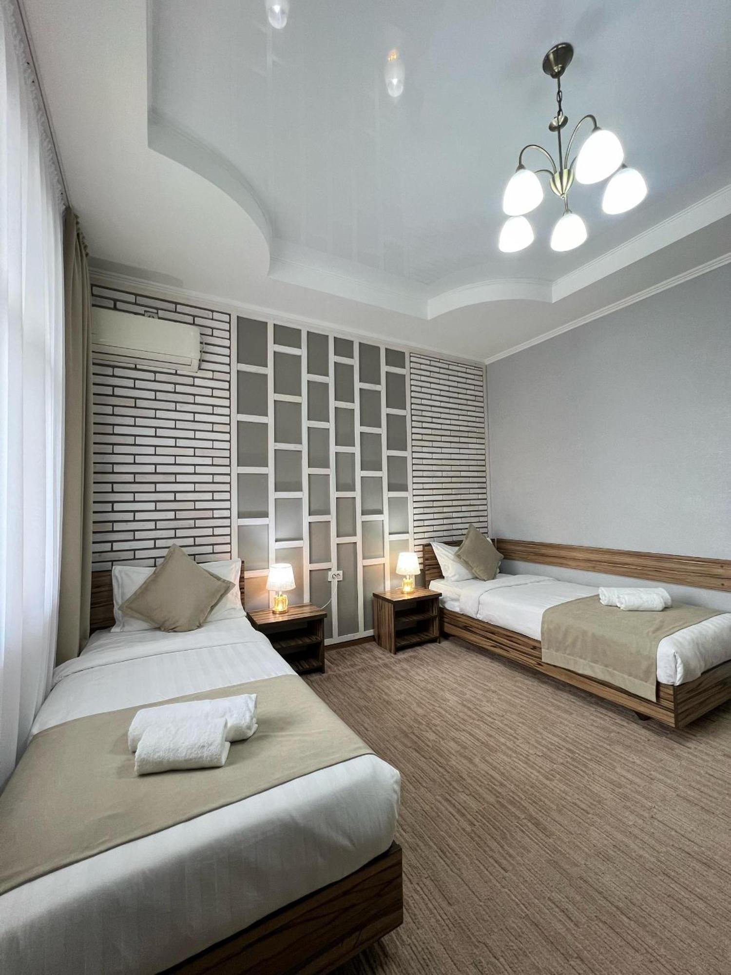 Kausar Hotel Bishkek Ngoại thất bức ảnh