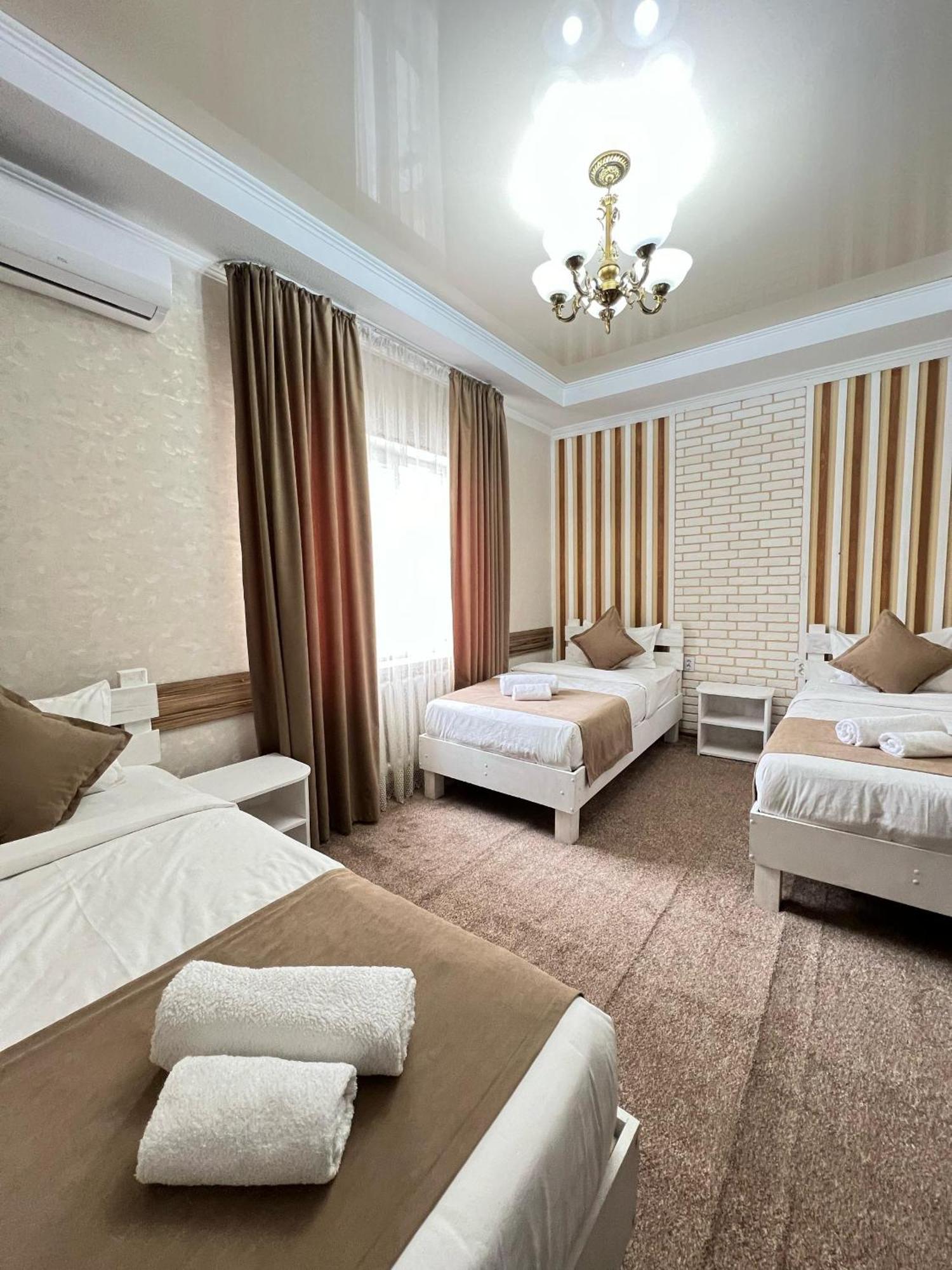 Kausar Hotel Bishkek Ngoại thất bức ảnh