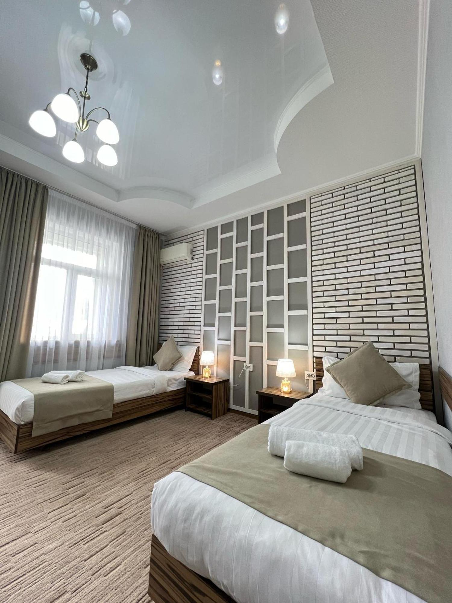 Kausar Hotel Bishkek Ngoại thất bức ảnh