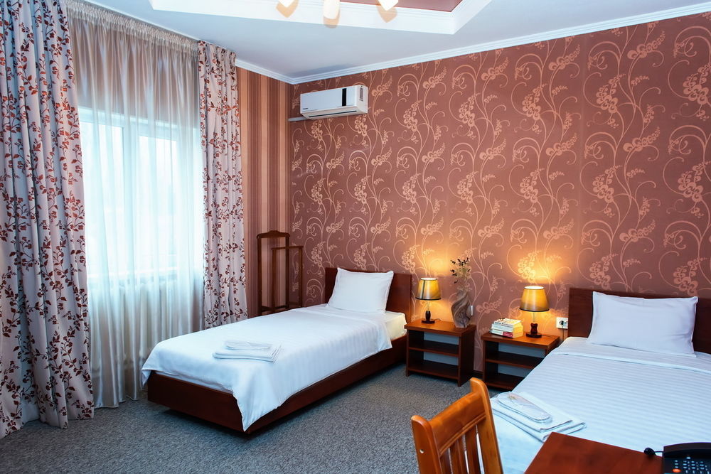 Kausar Hotel Bishkek Ngoại thất bức ảnh